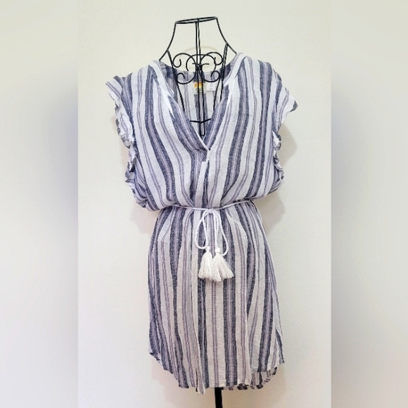 C&C California Dresses & Skirts - C&C California Striped V-Neck Dress with Tassel Tie